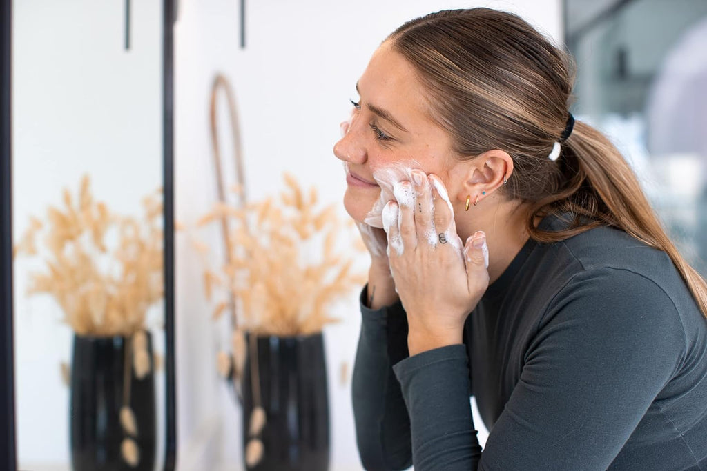 Defense Liquid Foaming Face & Hand Soap 7.5 Fl Oz with Tea Tree, Eucalyptus, Jojoba, Aloe Vera, Olive & Coconut Oils