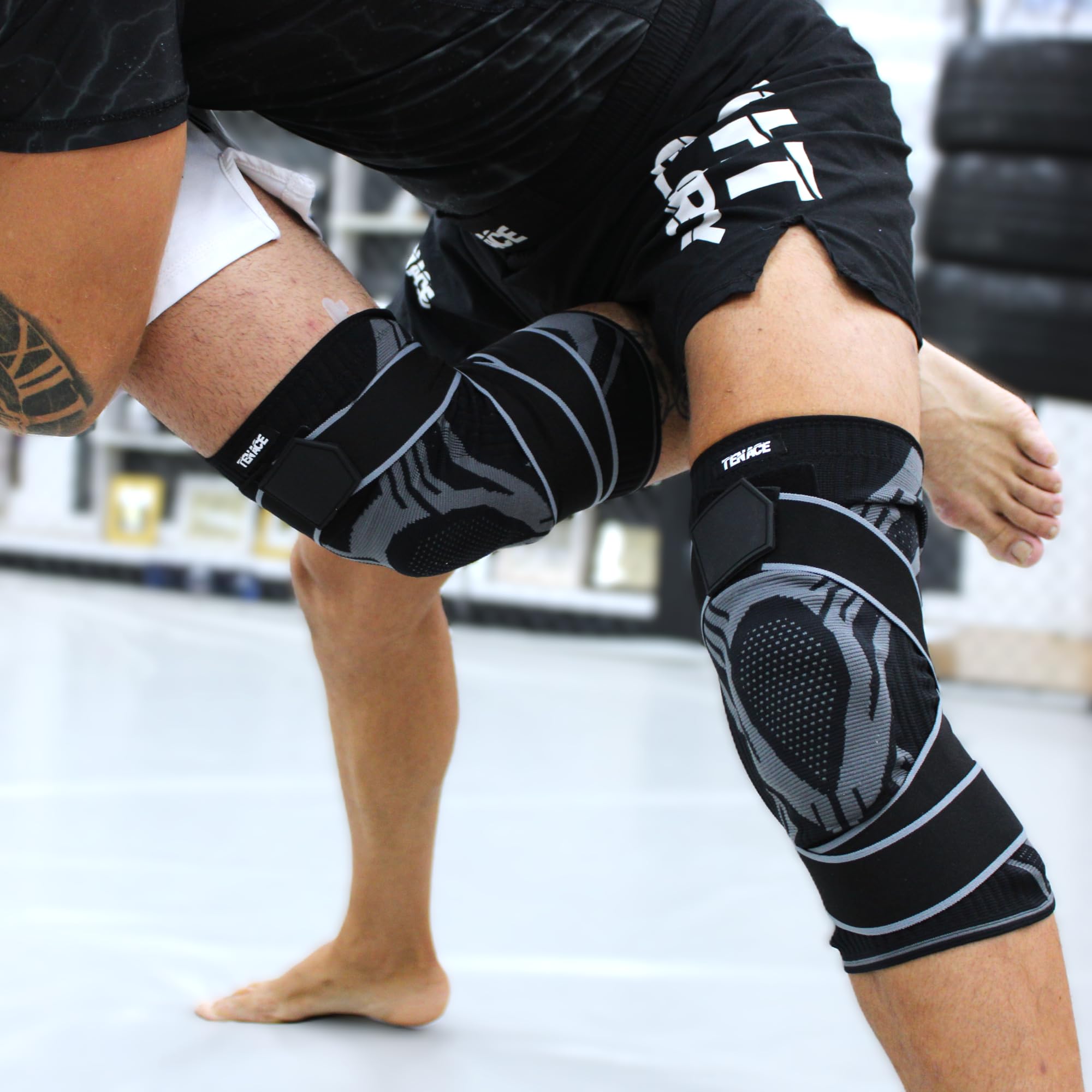Tenace BJJ Knee Brace Grappling - Compression Knee Pad for Jiu Jitsu, MMA, Muay Thai, Wrestling, Judo - High Durability and Performance Unisex (Medium)